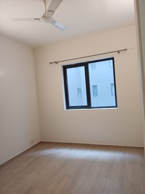 Room in 2 BHK Apartment at Ireo Skyon, Sector 60 – for Rent