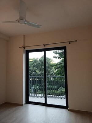 Room in 2 BHK Apartment at Ireo Skyon, Sector 60 – for Rent