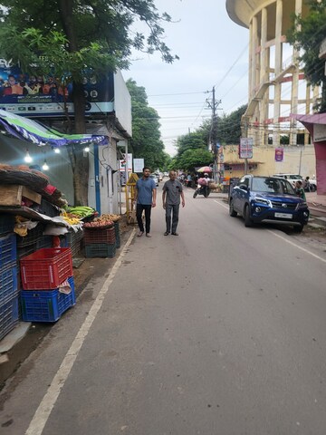 Showroom – Exterior View View at Aliganj - for Rent