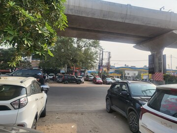 Parking in  Showroom at Indira Nagar – for Rent