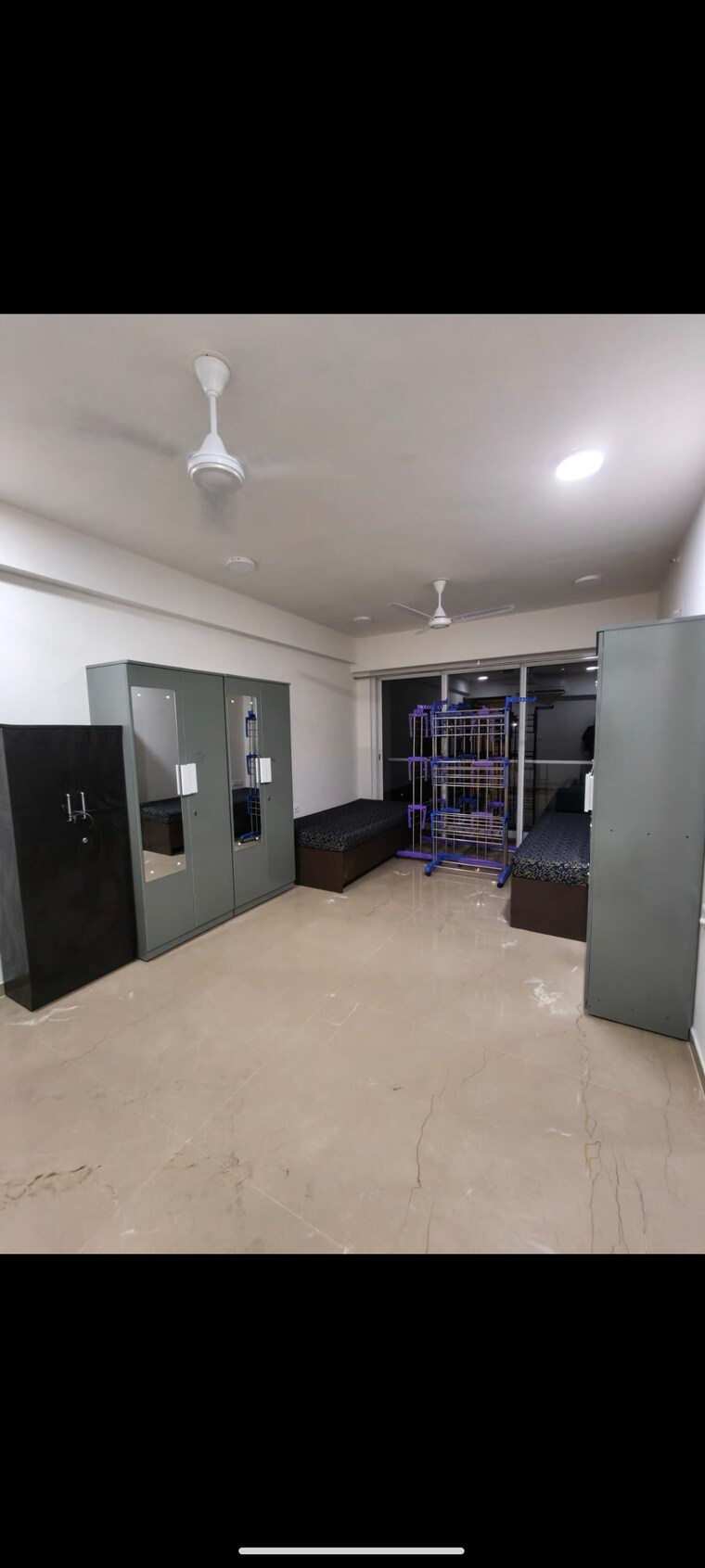 Room, thane west Pg For Girls In Thane West 9381248