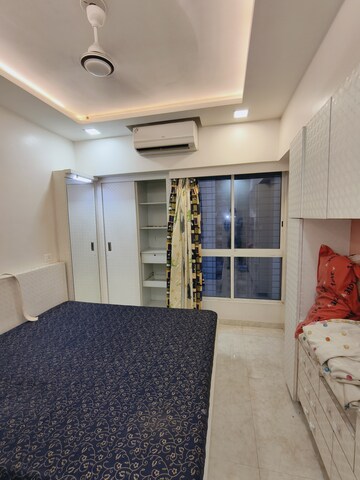 Bedroom in 2 BHK Apartment at Lodha Amara, Kolshet Road – for Rent