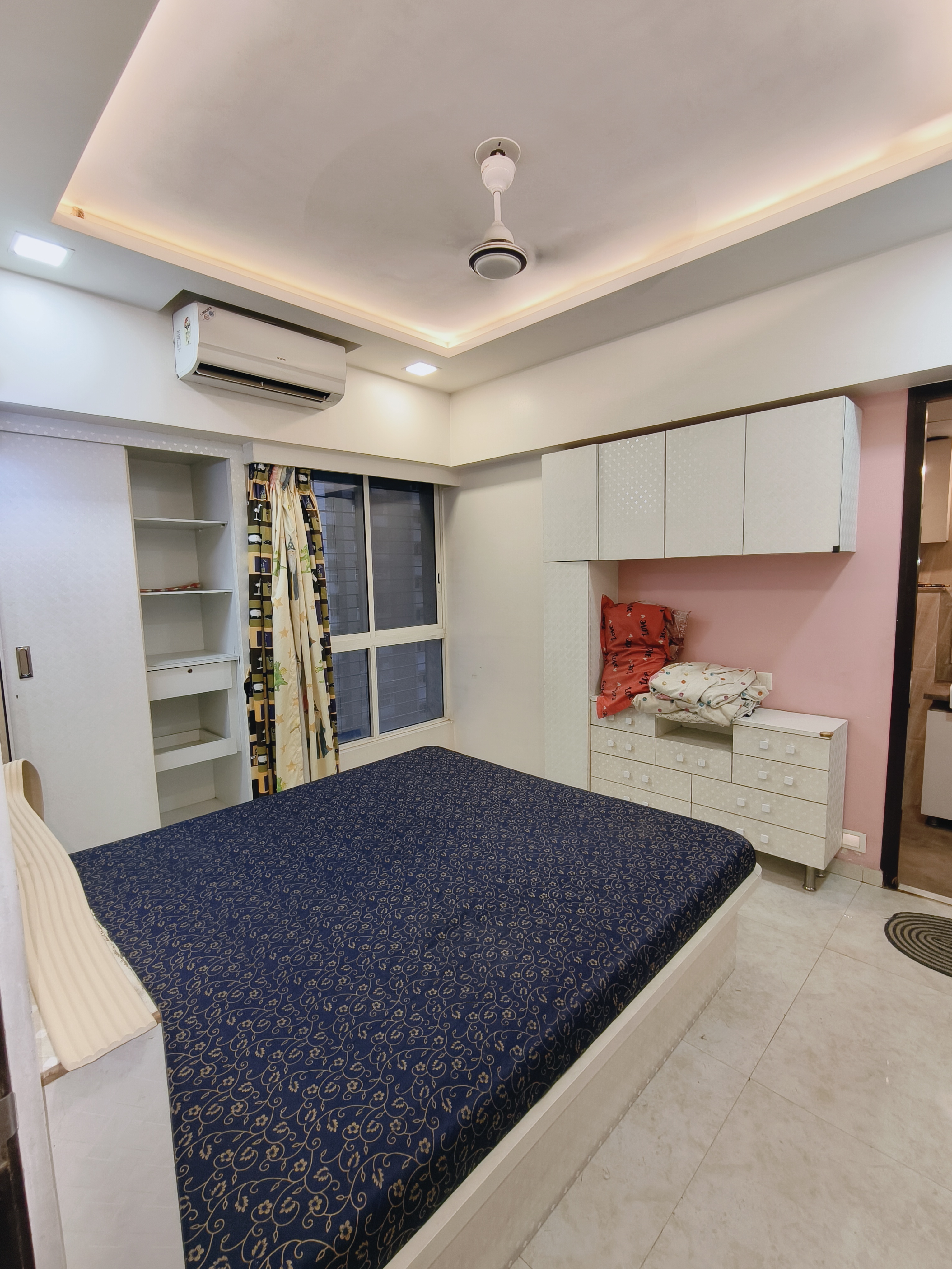 2 BHK + Pooja Room Apartment For Rent in Lodha Amara