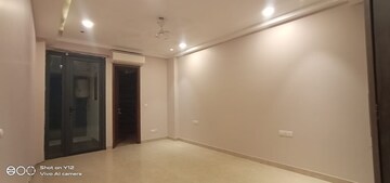 Room in 3 BHK Builder Floor at Greater Kailash I – for Rent