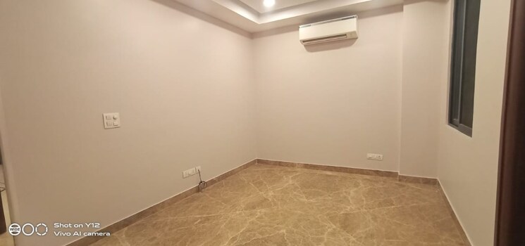 Room, greater kailash i 3 Bedroom 250 Sq.Yd. Builder Floor In Greater Kailash I Delhi 9381319
