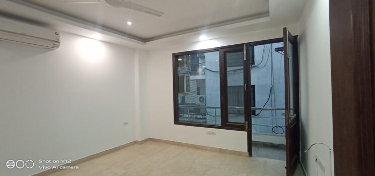 Room, greater kailash i 4 Bedroom 300 Sq.Yd. Builder Floor In Greater Kailash I Delhi 9381321