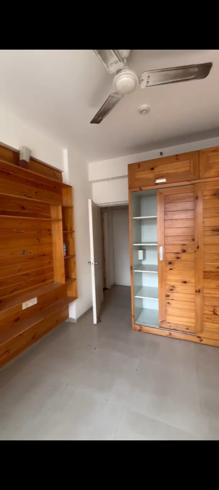 Room, mahagun-mywoods 2.5 Bedroom 1110 Sq.Ft. Apartment In Sector 16c Greater Noida Greater Noida 9381326