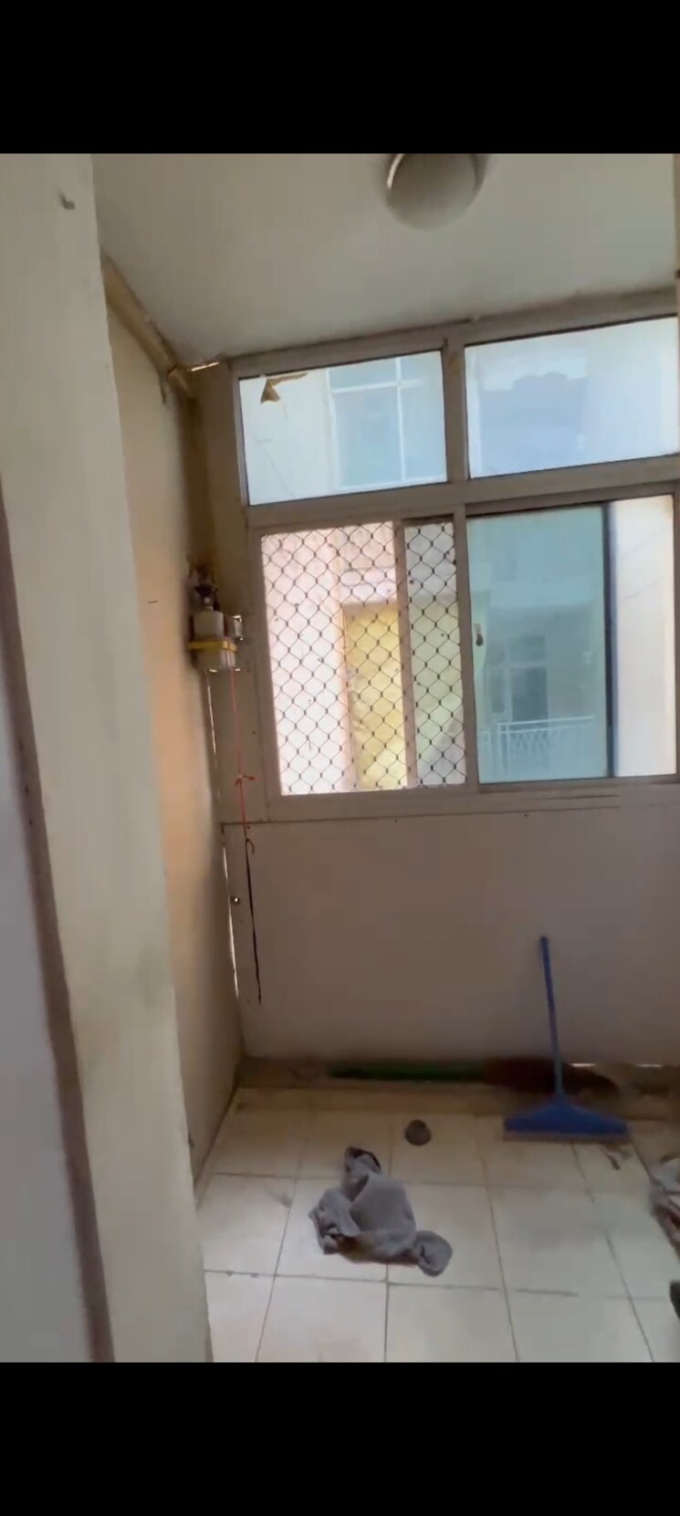 Bathroom, mahagun-mywoods 2.5 Bedroom 1110 Sq.Ft. Apartment In Sector 16c Greater Noida Greater Noida 9381326