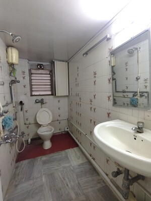 Bathroom in 2 BHK Apartment at Bhoomi Tower Santacruz East, Santacruz East – for Rent
