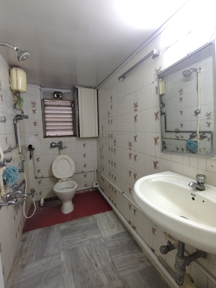 Bathroom, bhoomi-tower-santacruz-east 2 Bedroom 1000 Sq.Ft. Apartment In Santacruz East Mumbai 9381341