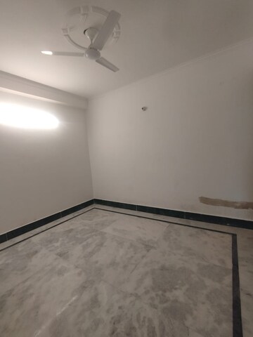 Room in 1 BHK Builder Floor at Chattarpur – for Rent