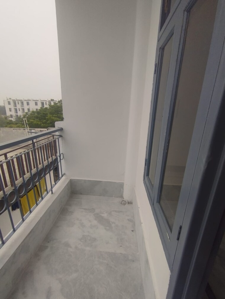 Balcony, chattarpur 1 Bedroom 490 Sq.Ft. Builder Floor In Chattarpur Delhi 9381348