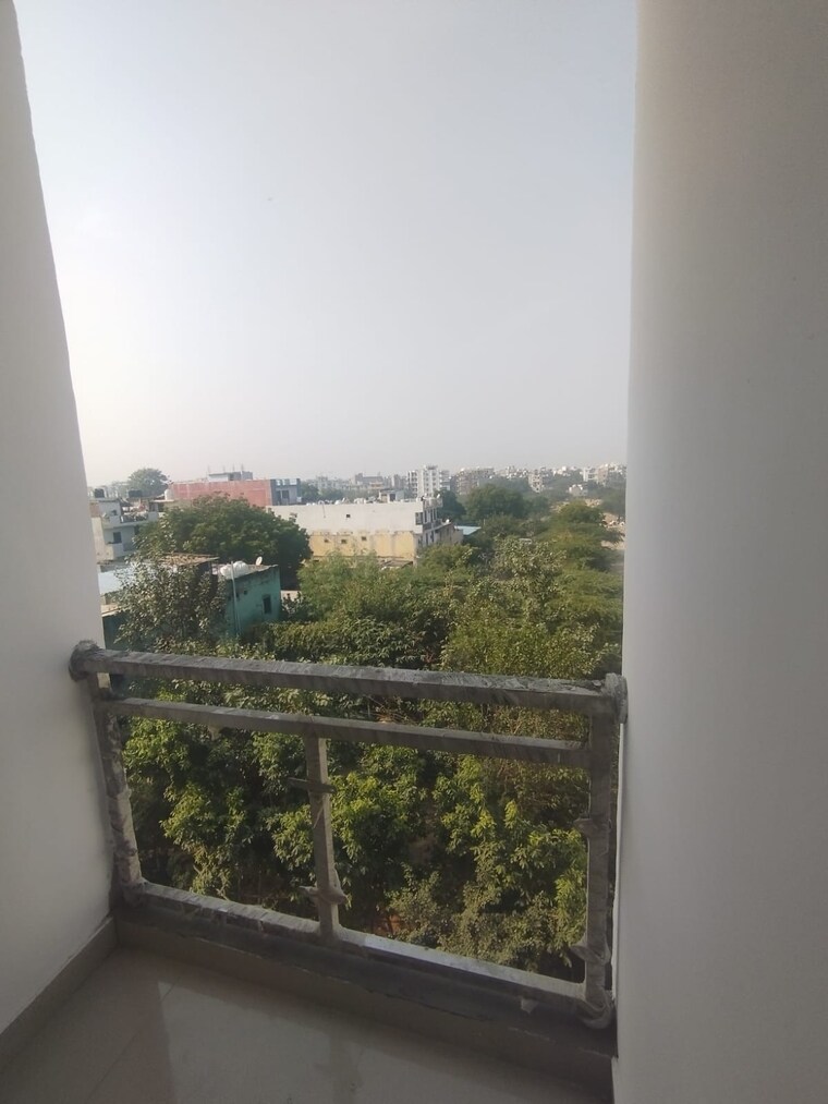 Balcony, chattarpur 1 Bedroom 490 Sq.Ft. Builder Floor In Chattarpur Delhi 9381364
