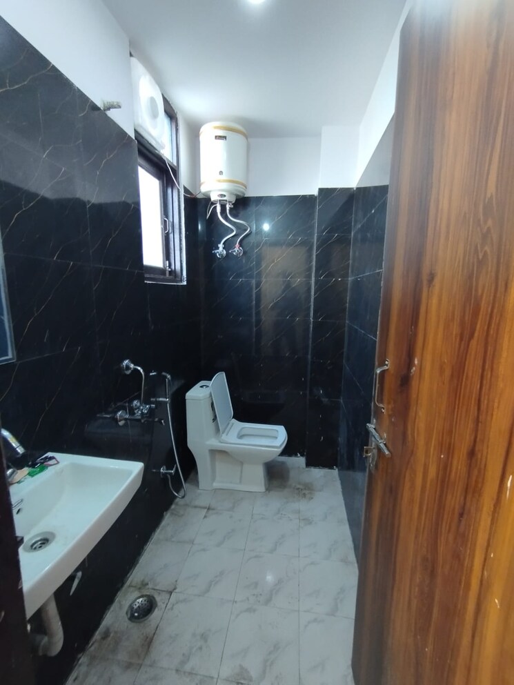 Bathroom, chattarpur 1 Bedroom 490 Sq.Ft. Builder Floor In Chattarpur Delhi 9381364
