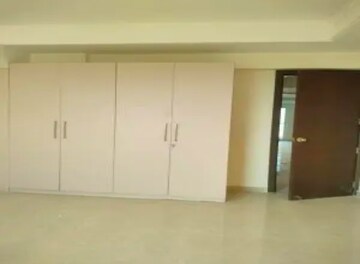 Room in 3.5 BHK Apartment at ATS Triumph, Sector 104 – for Rent