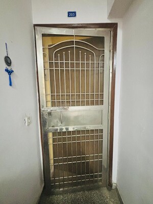 Staircase in 2 BHK Builder Floor at Town Park Buildcon, Indrapuram – for Rent