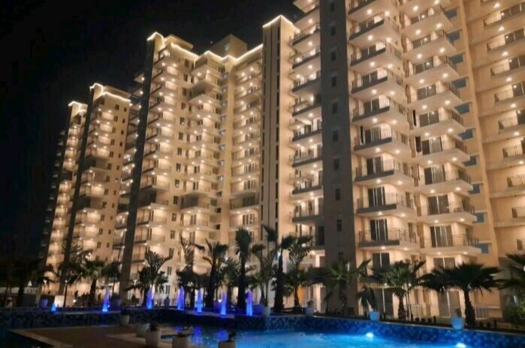 3 BHK + Servant Room Apartment For Sale in Godrej Arista
