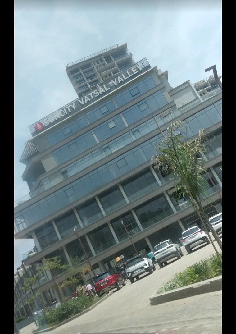 Exterior View, suncity-vatsal-valley 2 Bedroom 1050 Sq.Ft. Builder Floor In Gwal Pahari Gurgaon 9381411