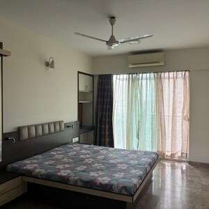 Bedroom in 3 BHK Apartment at Hiranandani Estate, Hiranandani Estate – for Rent