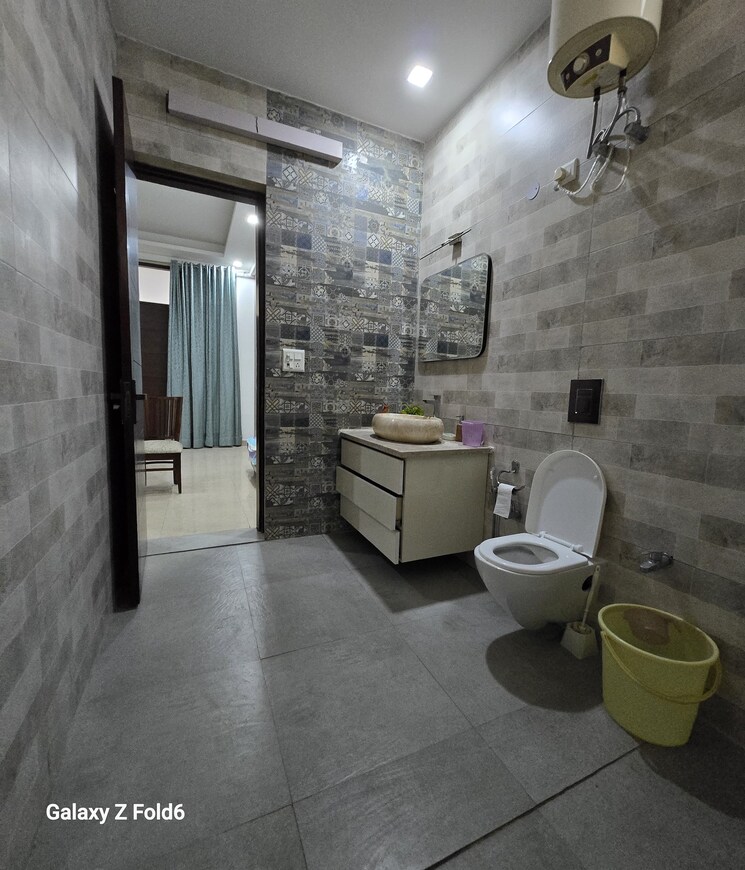 Bathroom, chattarpur 2 Bedroom 880 Sq.Ft. Builder Floor In Chattarpur Delhi 9381433
