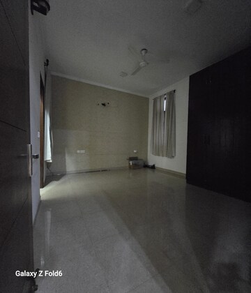 Room in 2 BHK Builder Floor at Chattarpur – for Rent