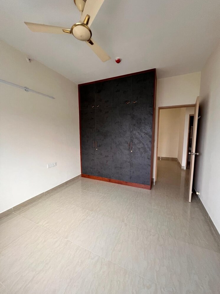 Room, mantri-serenity 3 Bedroom 1710 Sq.Ft. Apartment In Kanakapura Road Bangalore 9381434