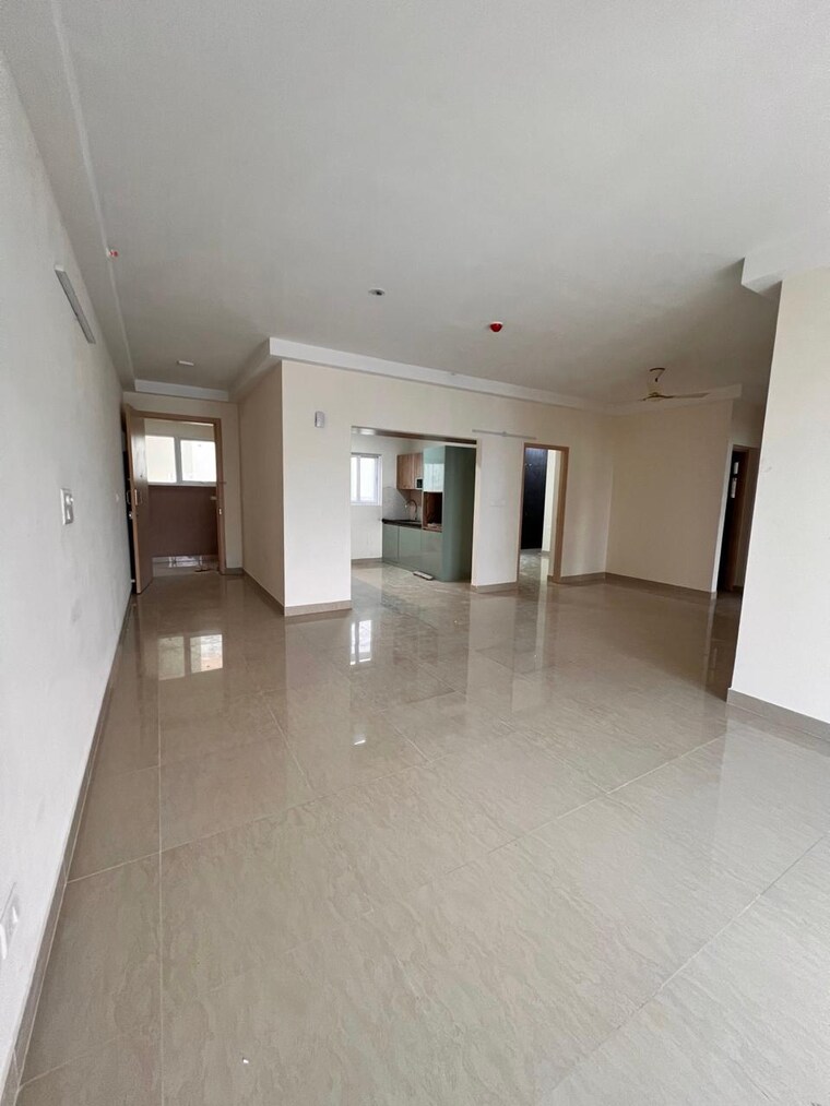 Room, mantri-serenity 3 Bedroom 1710 Sq.Ft. Apartment In Kanakapura Road Bangalore 9381434
