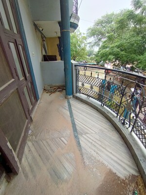 Balcony in 1 BHK Builder Floor at Chattarpur – for Rent