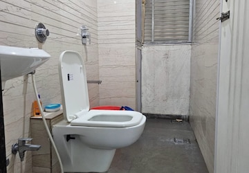 Bathroom in 2 BHK Apartment at Madhuban Apartment Vishnu Nagar, Vishnu Nagar – for Rent