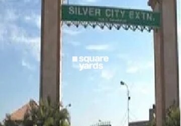 Swimming Pool in 6+ BHK Villa at Silver City Extention, Vip Road – for Rent