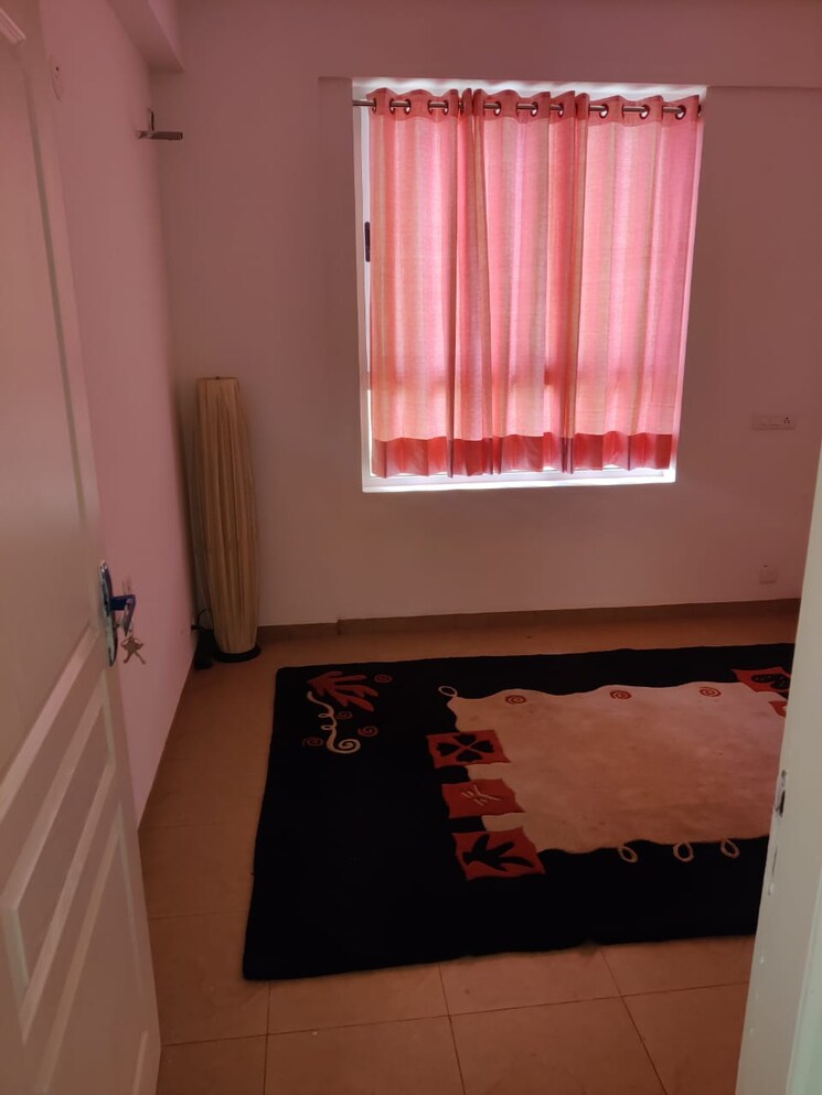 Bedroom, sushma-joynest-zrk 3 Bedroom 1350 Sq.Ft. Apartment In Ghazipur Zirakpur 9381490