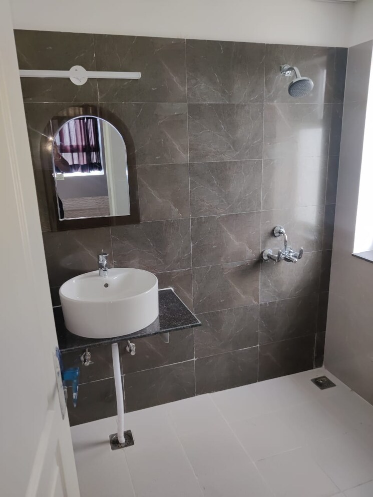 Bathroom, sushma-joynest-zrk 3 Bedroom 1350 Sq.Ft. Apartment In Ghazipur Zirakpur 9381490