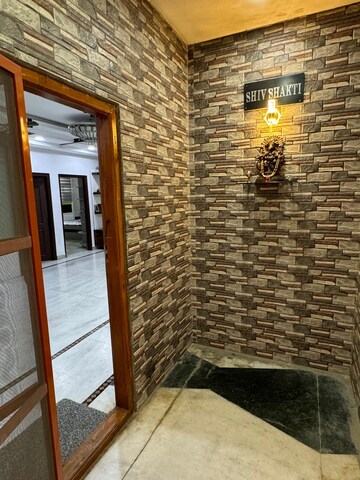  3 BHK Apartment at Moti Nagar – for Sale