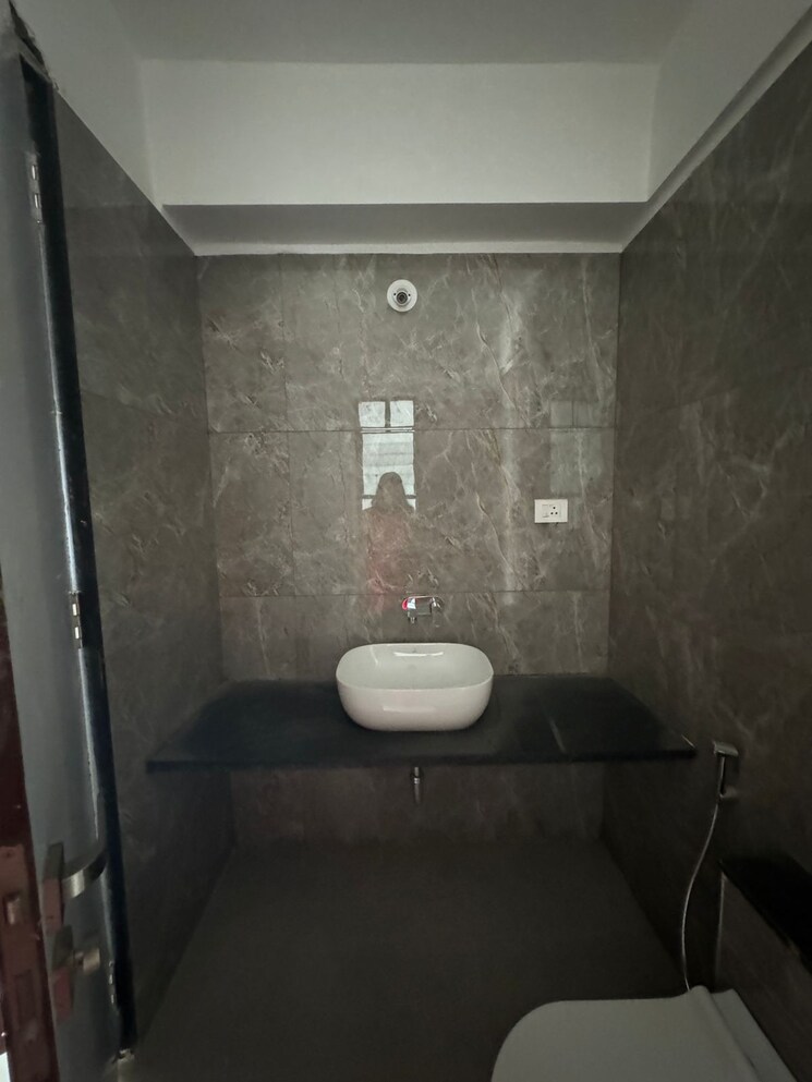 Bathroom, aaiji-vivanta 2 Bedroom 958 Sq.Ft. Apartment In Balewadi Pune 9381575