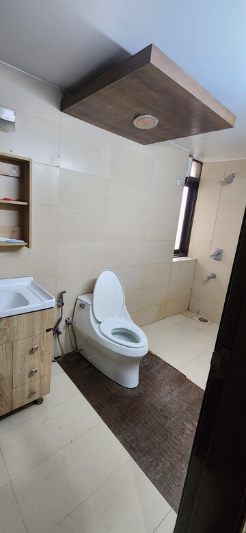 Bathroom in 3 BHK Apartment at Vigyapan Lok Apartments, Mayur Vihar Phase 1 – for Rent