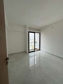 2 BHK + Extra Room Apartment For Sale in Aaiji Vivanta