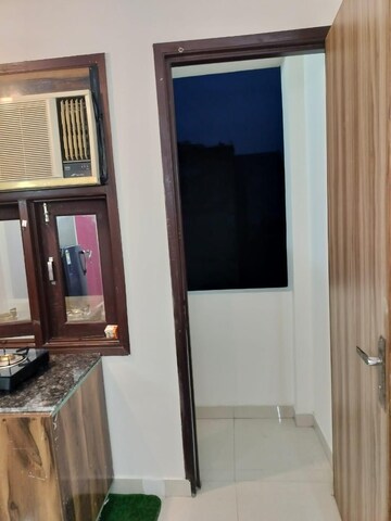 Room in 1.5 BHK Builder Floor at Saket – for Rent