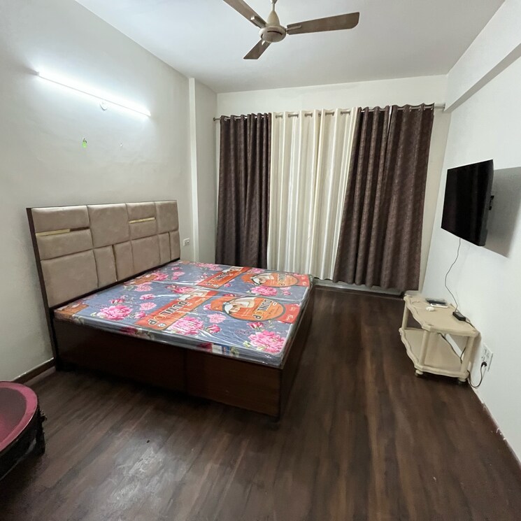 Bedroom, sushma-chandigarh-grande 3 Bedroom 1885 Sq.Ft. Apartment In Ghazipur Zirakpur 9381646