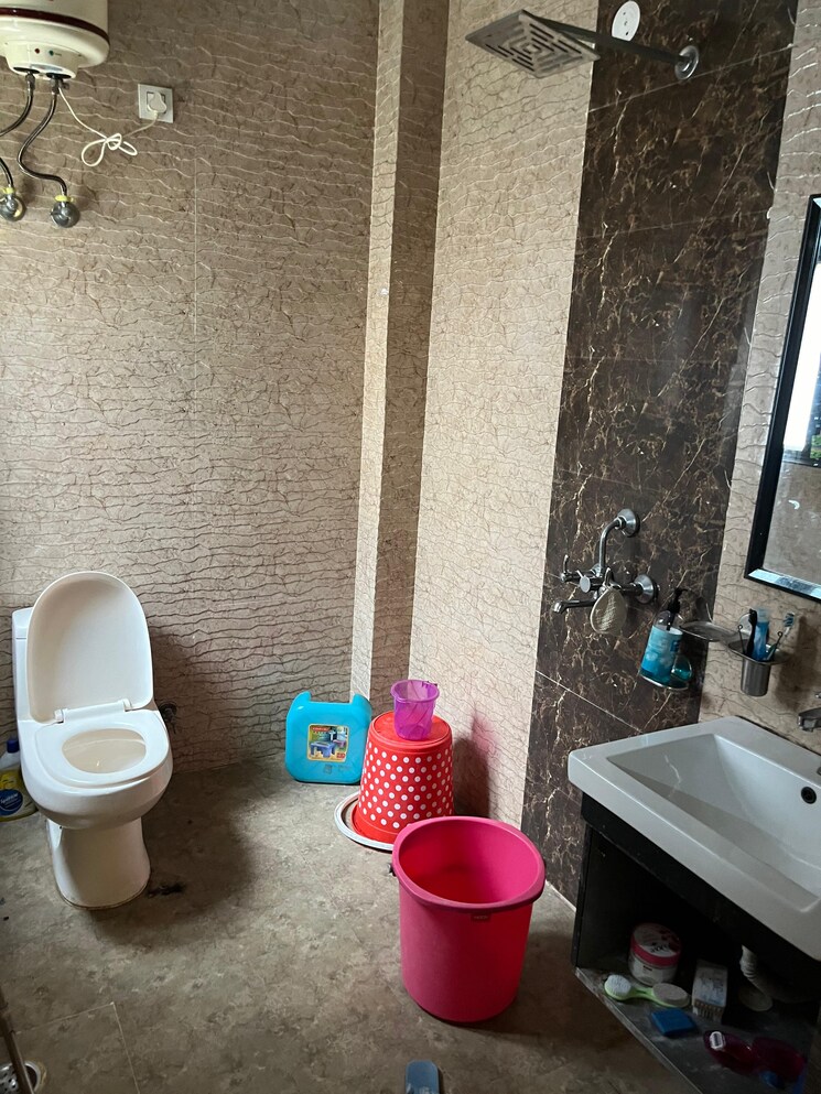 Bathroom, sector 46 2 Bedroom 1780 Sq.Ft. Builder Floor In Sector 46 Gurgaon 9381694