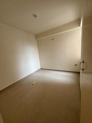 Room in 3 BHK Apartment at ROF Aalayas Phase 2, Sector 102 – for Sale