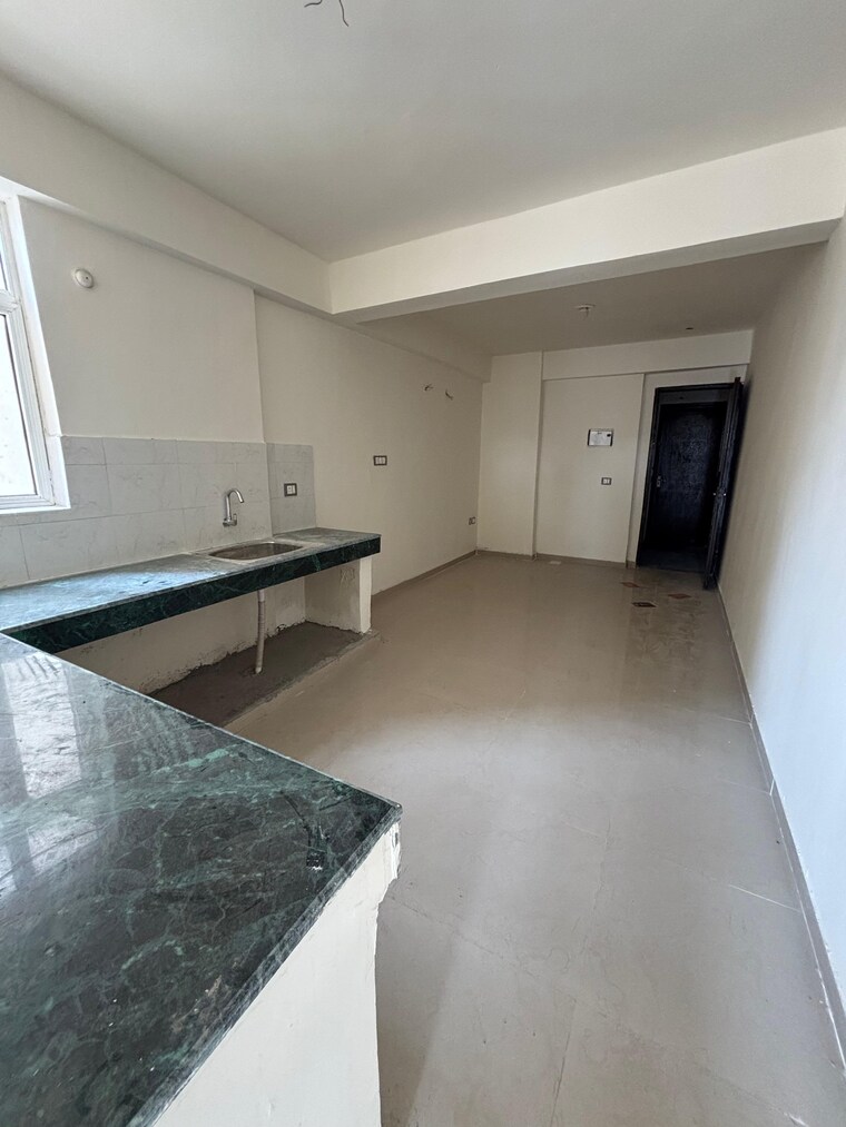 Kitchen, rof-aalayas-phase-2 3 Bedroom 864 Sq.Ft. Apartment In Sector 102 Gurgaon 9381702