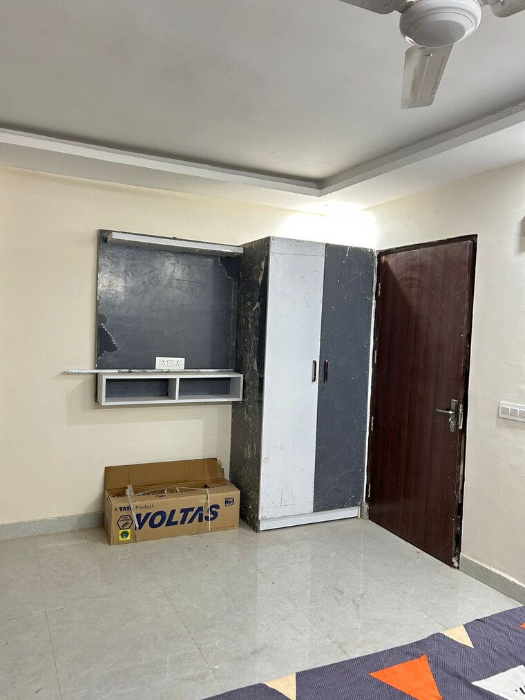 undefined, sushant-vyapaar-kendra 1 RK 300 Sq.Ft. Builder Floor In Sector 43 Gurgaon 9381719