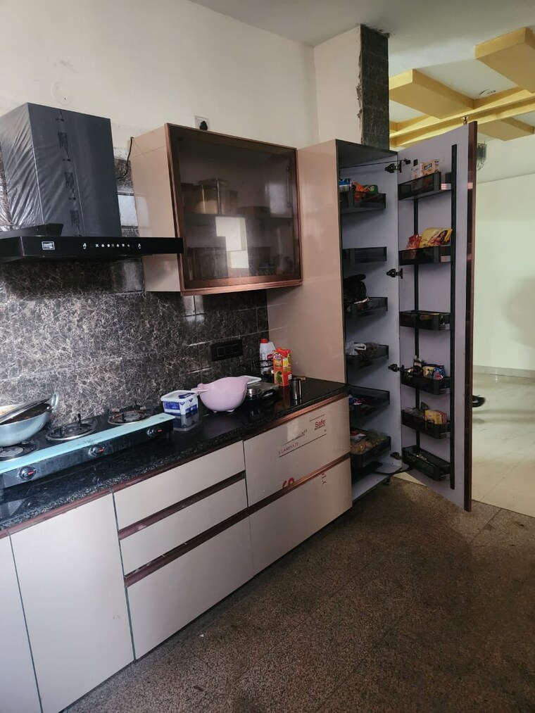 Kitchen, onyxe-paraiso 3 Bedroom 1850 Sq.Ft. Apartment In Patiala Road Zirakpur 9381722