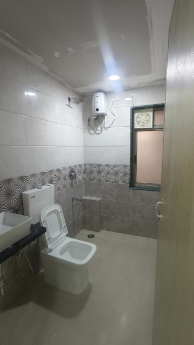 Bathroom, unique-greens-ghodbunder-road 1 Bedroom 450 Sq.Ft. Apartment In Ghodbunder Road Thane 9381729