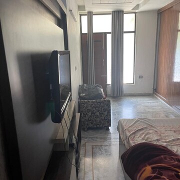 Living Room in 4 BHK Builder Floor at Sector 46 – for Rent