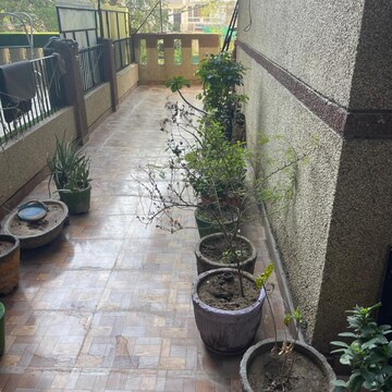 Balcony in 4 BHK Builder Floor at Sector 46 – for Rent