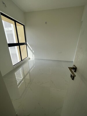 Room in 1 BHK Apartment at Runwal Gardens Phase I, Dombivli East – for Sale