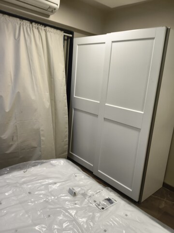  1.5 BHK Apartment at Vile Parle West – for Rent