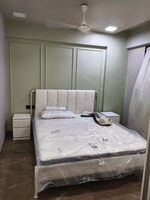 1.5 BHK 550 Sq.Ft. Apartment in Vile Parle West