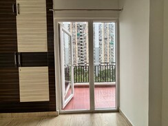 2 BHK Apartment For Sale in Gaur City 2 - 12th Avenue